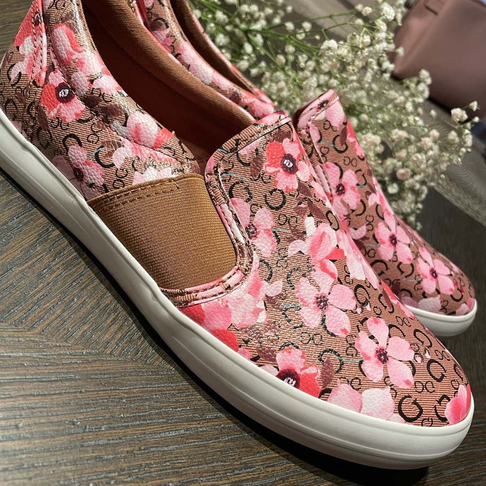 Slip-on sneakers - Picture 2 of 3